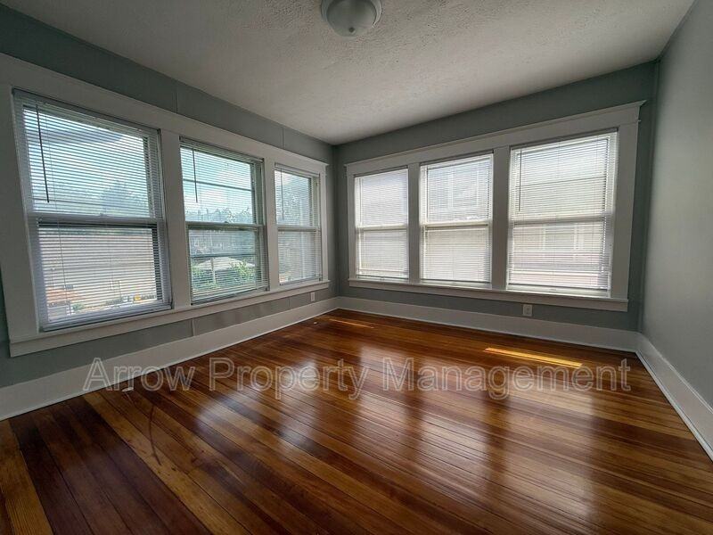 1820 A St #2 - Photo 4 of 6