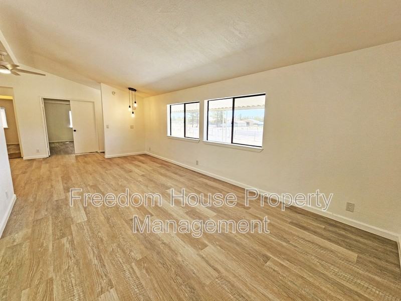 1860 West Wilson Road - Photo 4 of 20