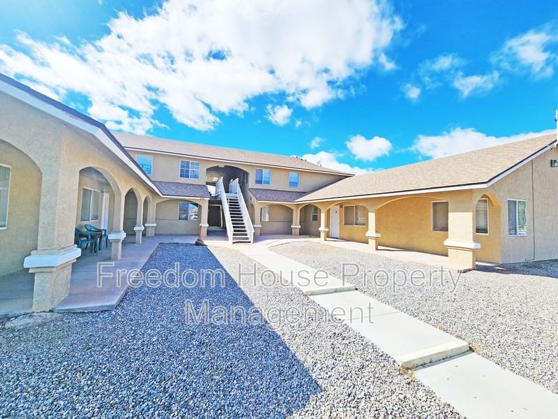 2341 E Calvada Blvd #6 - Photo 3 of 19