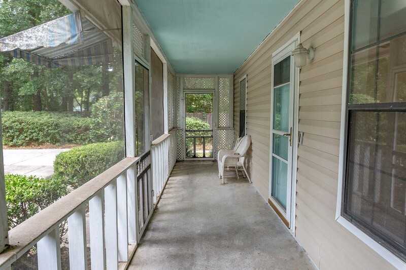 4204 Carnwath Rd - Photo 3 of 30