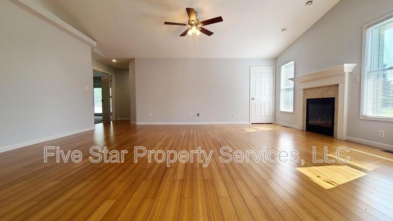 1406 School House Ln - Photo 2 of 11