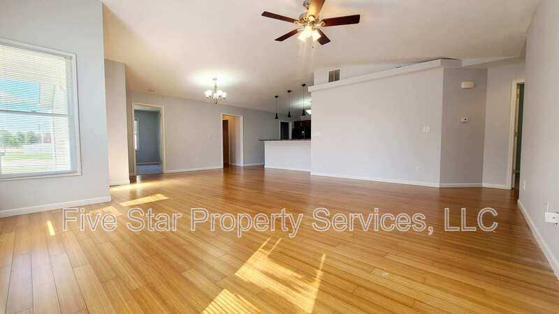 1406 School House Ln - Photo 3 of 11