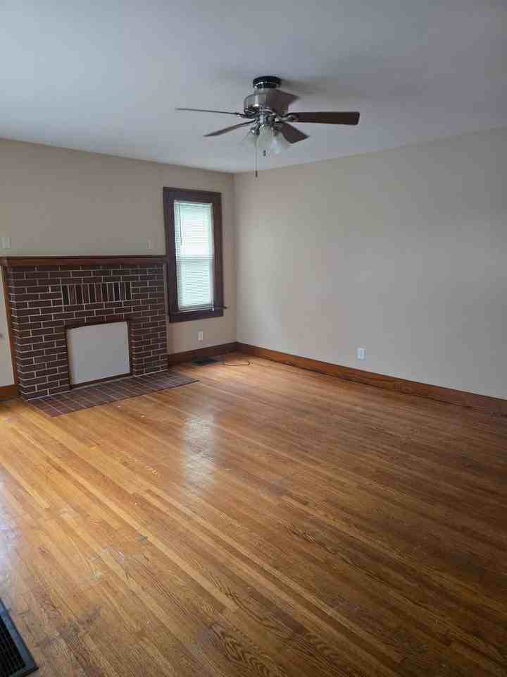 1707 N Cedar St - Photo 5 of 11