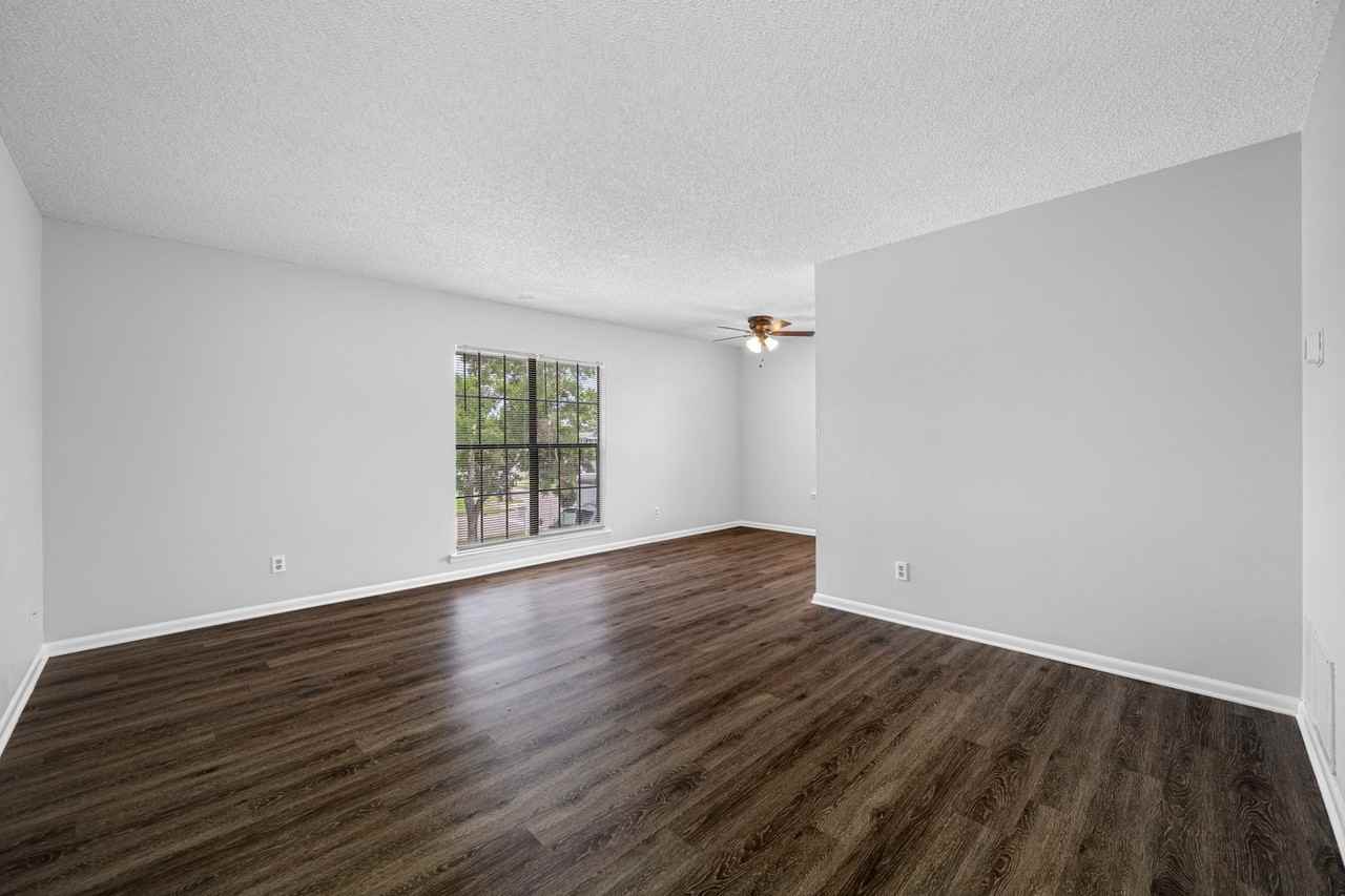 Bardmoor Flats - Photo 2 of 44