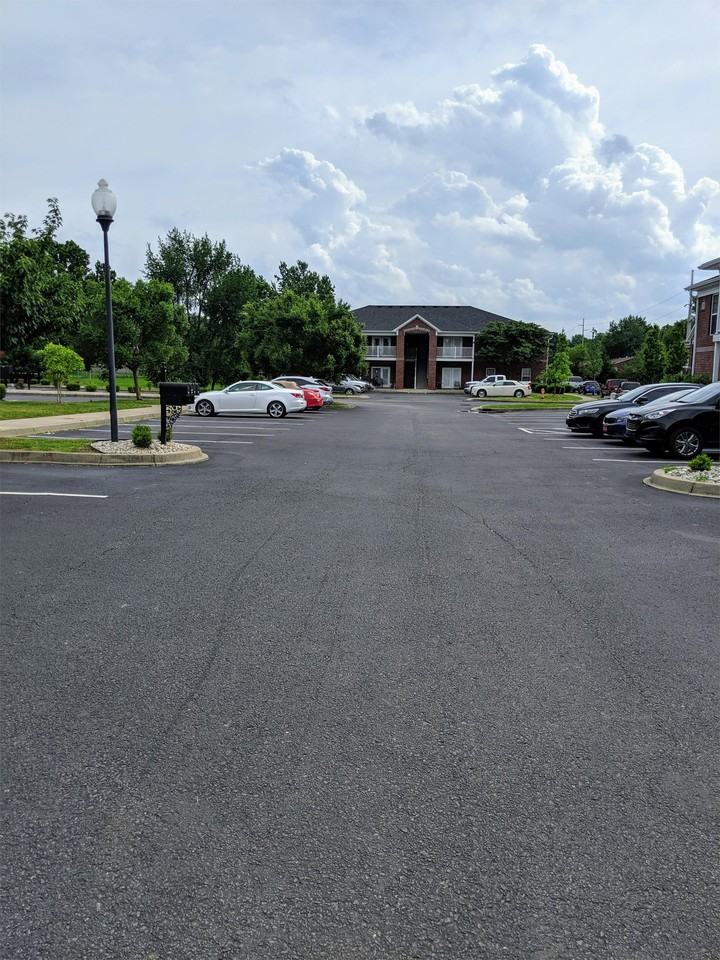 Chariot Run Apartments - Photo 4 of 40