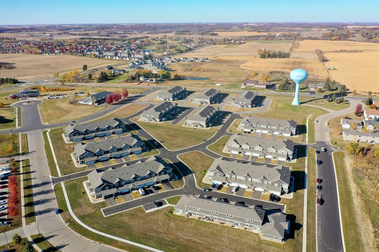 Stone Haven Townhomes - Photo 4 of 35