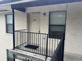 1636 B Post Road - Photo 1 of 1