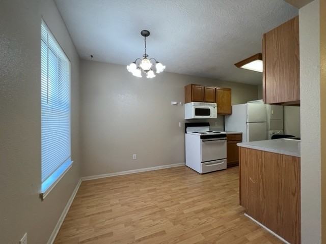 1636 B Post Road - Photo 2 of 27