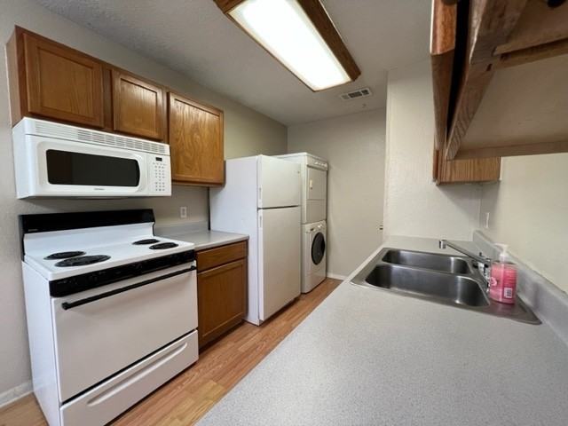 1636 B Post Road - Photo 5 of 27