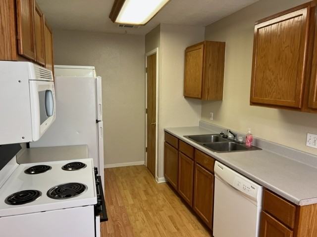 1636 B Post Road - Photo 6 of 27