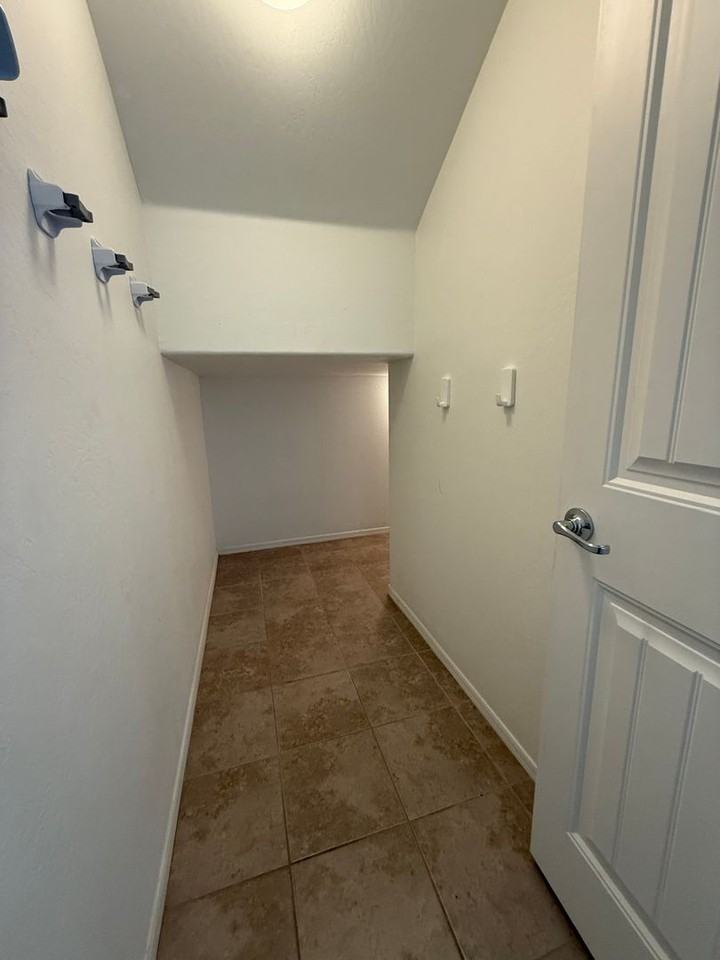 3836 W 36th St - Photo 7 of 43