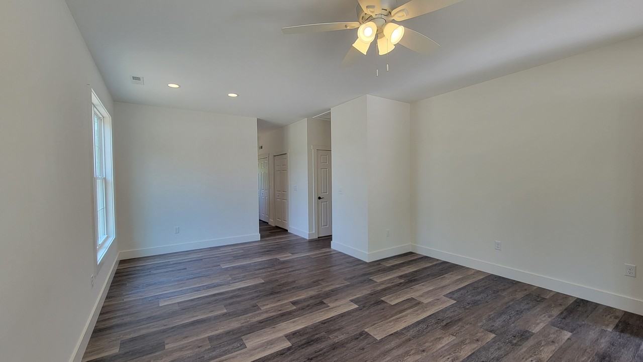 Julian Court - Photo 3 of 12