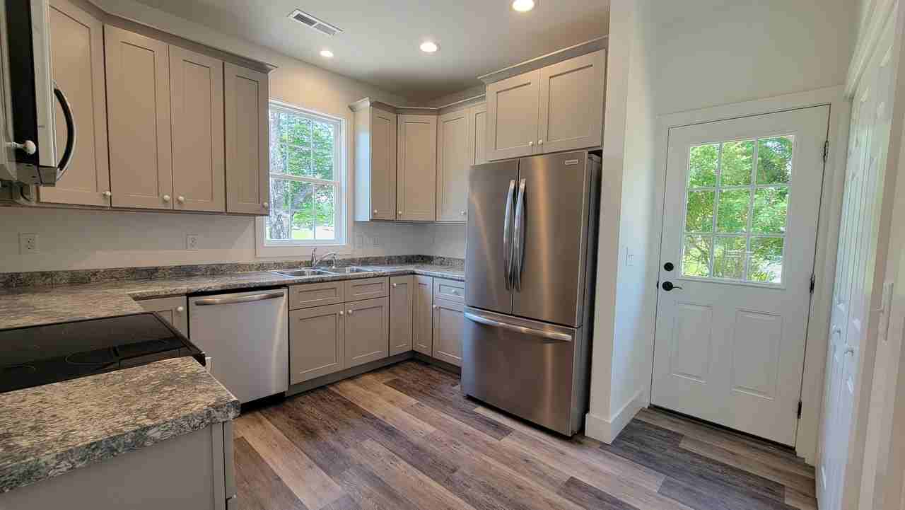 Julian Court - Photo 4 of 12