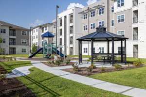 featured image of 12620 Eastex Fwy