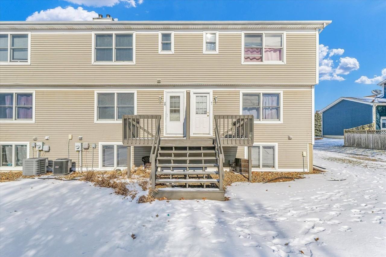 2721 Rainbow Ave - Photo 5 of 25