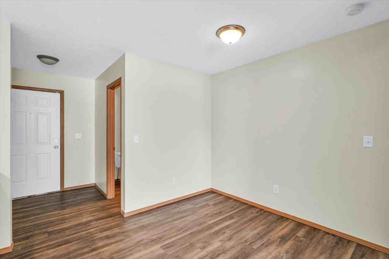 2721 Rainbow Ave - Photo 7 of 25