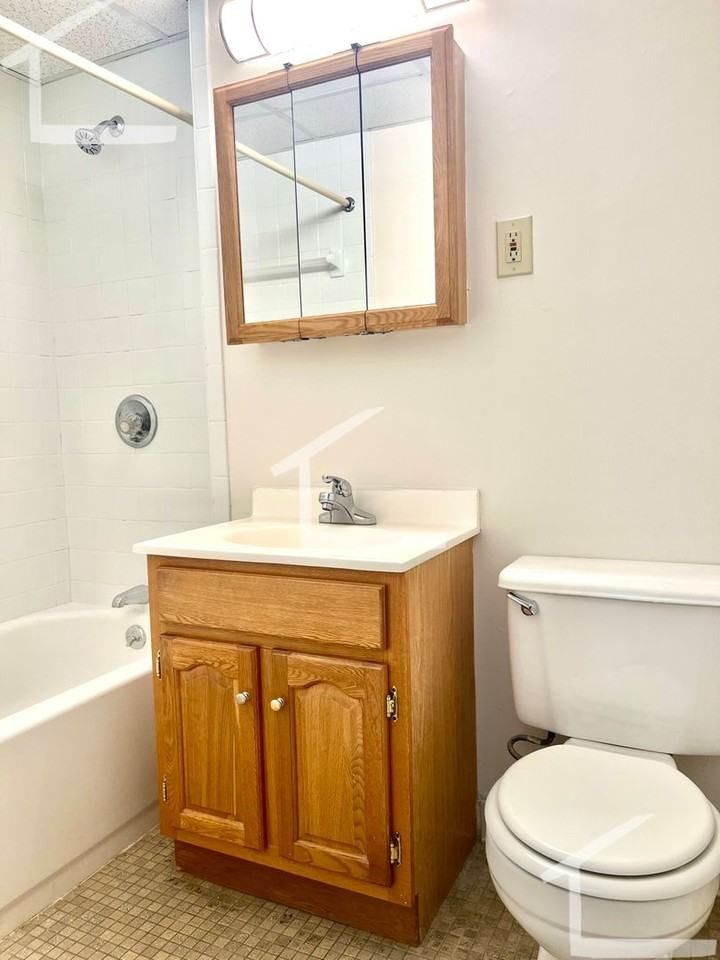 265 Babcock St - Photo 2 of 4