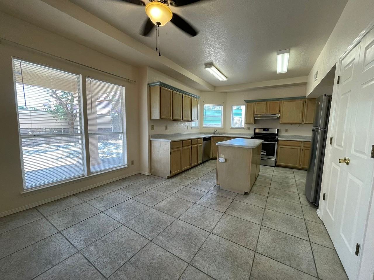 4304 Loma Alegre Dr - Photo 6 of 16