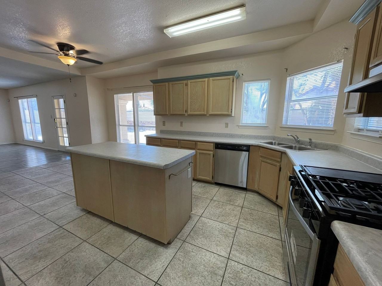 4304 Loma Alegre Dr - Photo 7 of 16
