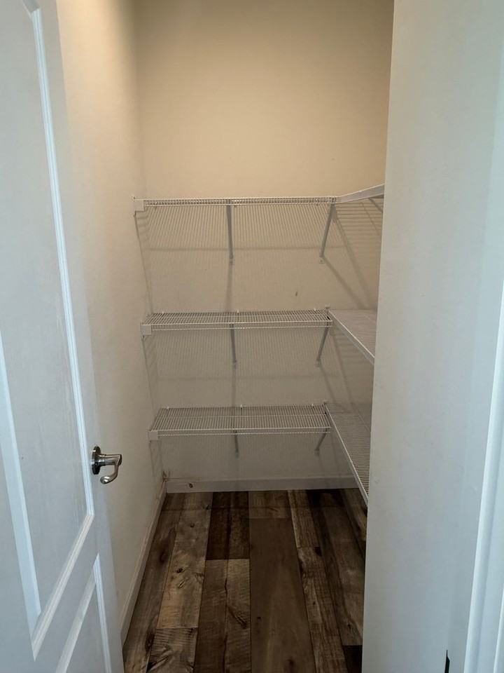 112 Paradise Dr - Photo 5 of 12