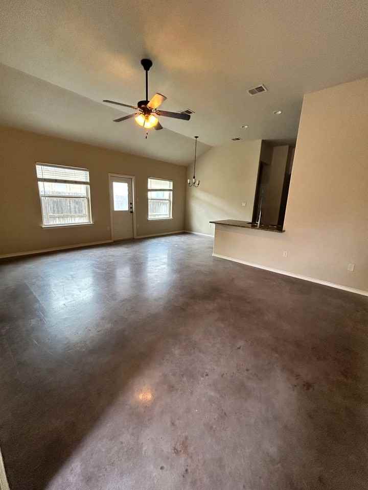 482 Jack Rabbit Ln - Photo 5 of 13