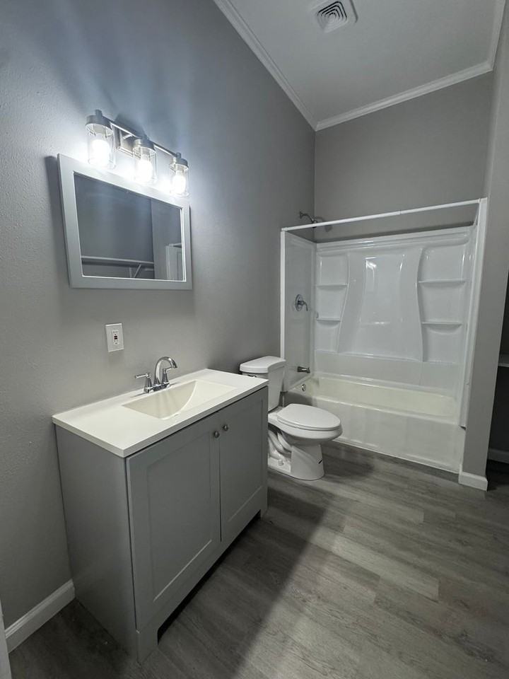 2707 Gordon Ave - Photo 6 of 9