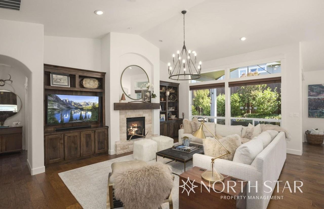 14386 Southwest 147th Place - Photo 3 of 33