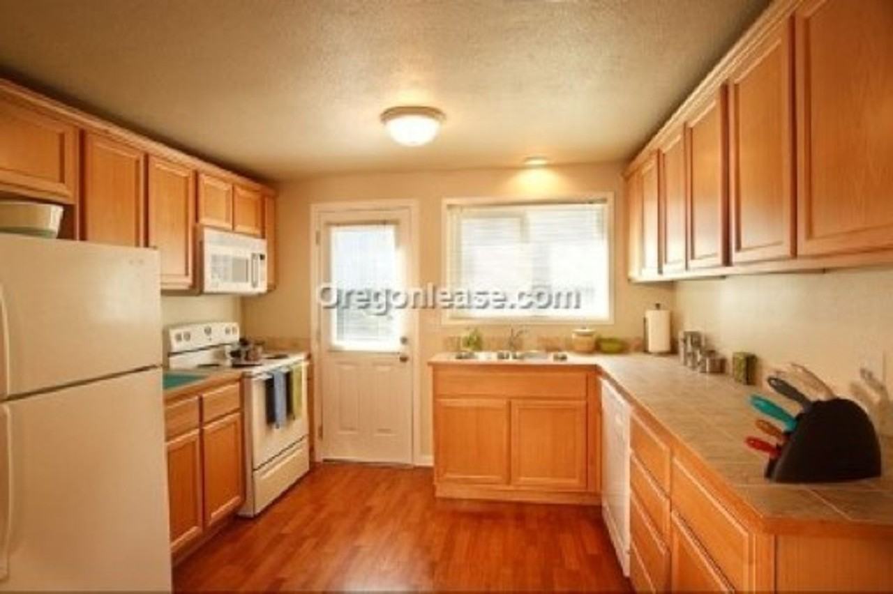 1425 W 8th Ave #01 - Photo 3 of 13
