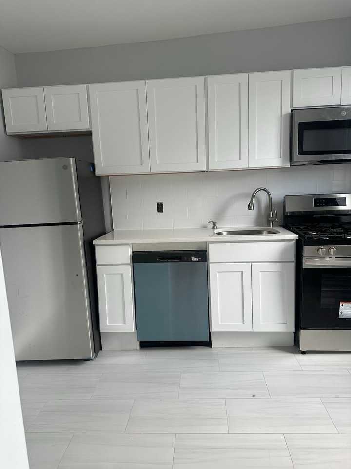 119 - Golden Crest 119 60th Street, LLC - Photo 4 of 48