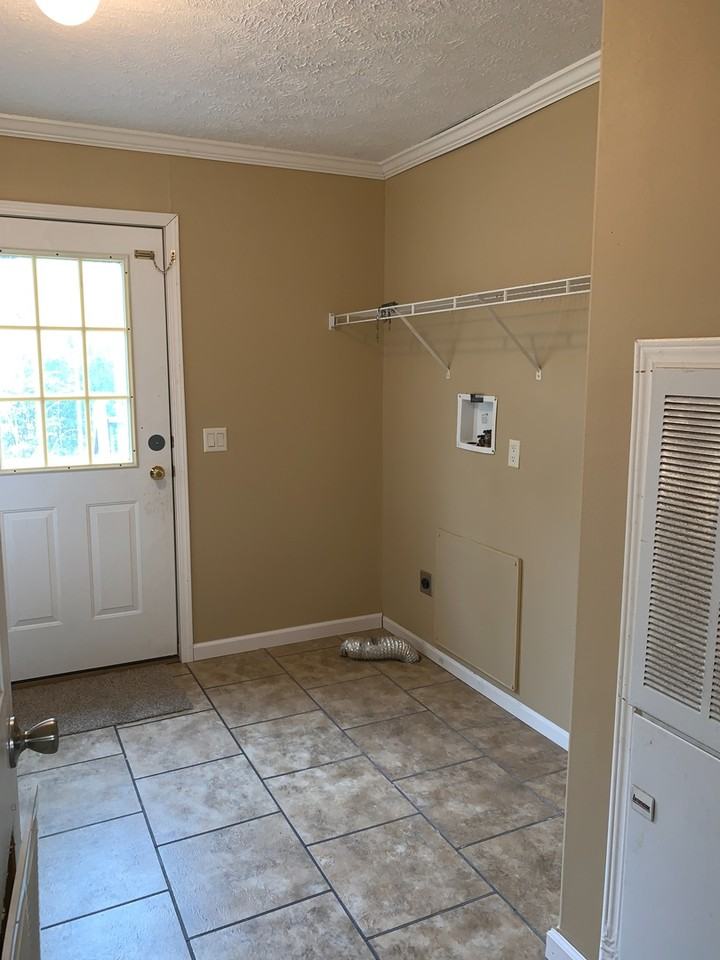 4295 Rebecca Rd - Photo 3 of 18