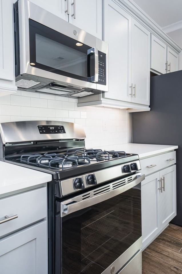 1524 Cottage Grv - Photo 6 of 29