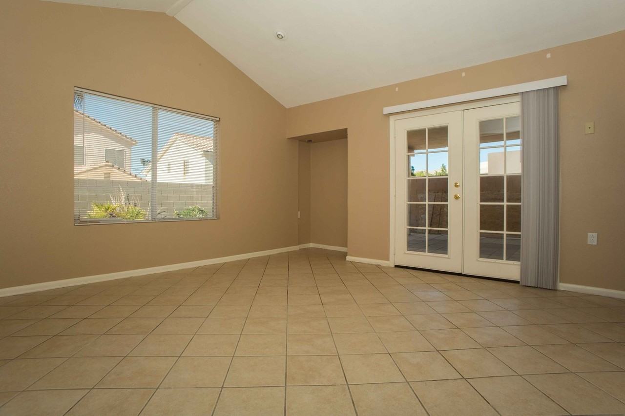 6562 Hayden Peak Ln - Photo 2 of 11