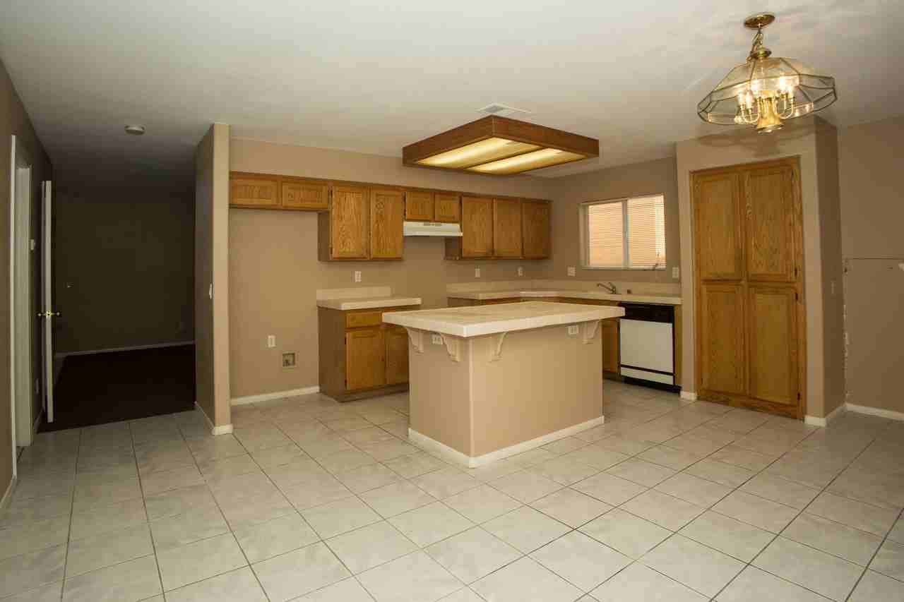 6562 Hayden Peak Ln - Photo 4 of 11