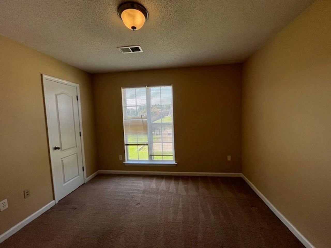 3742 Iron Horse Dr - Photo 6 of 9