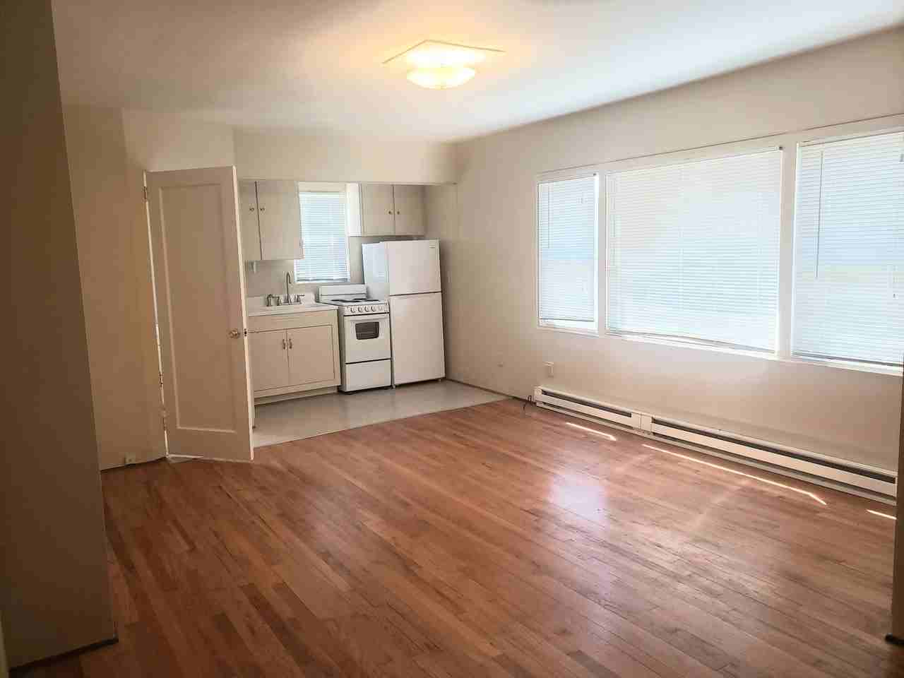 1416 Se Duke St - Photo 3 of 16