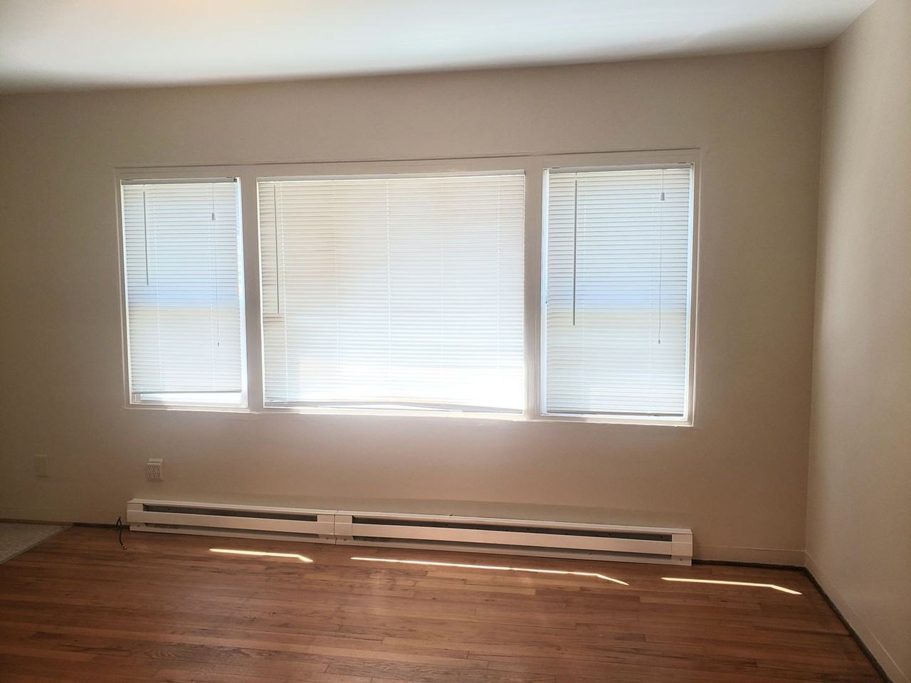 1416 Se Duke St - Photo 6 of 16