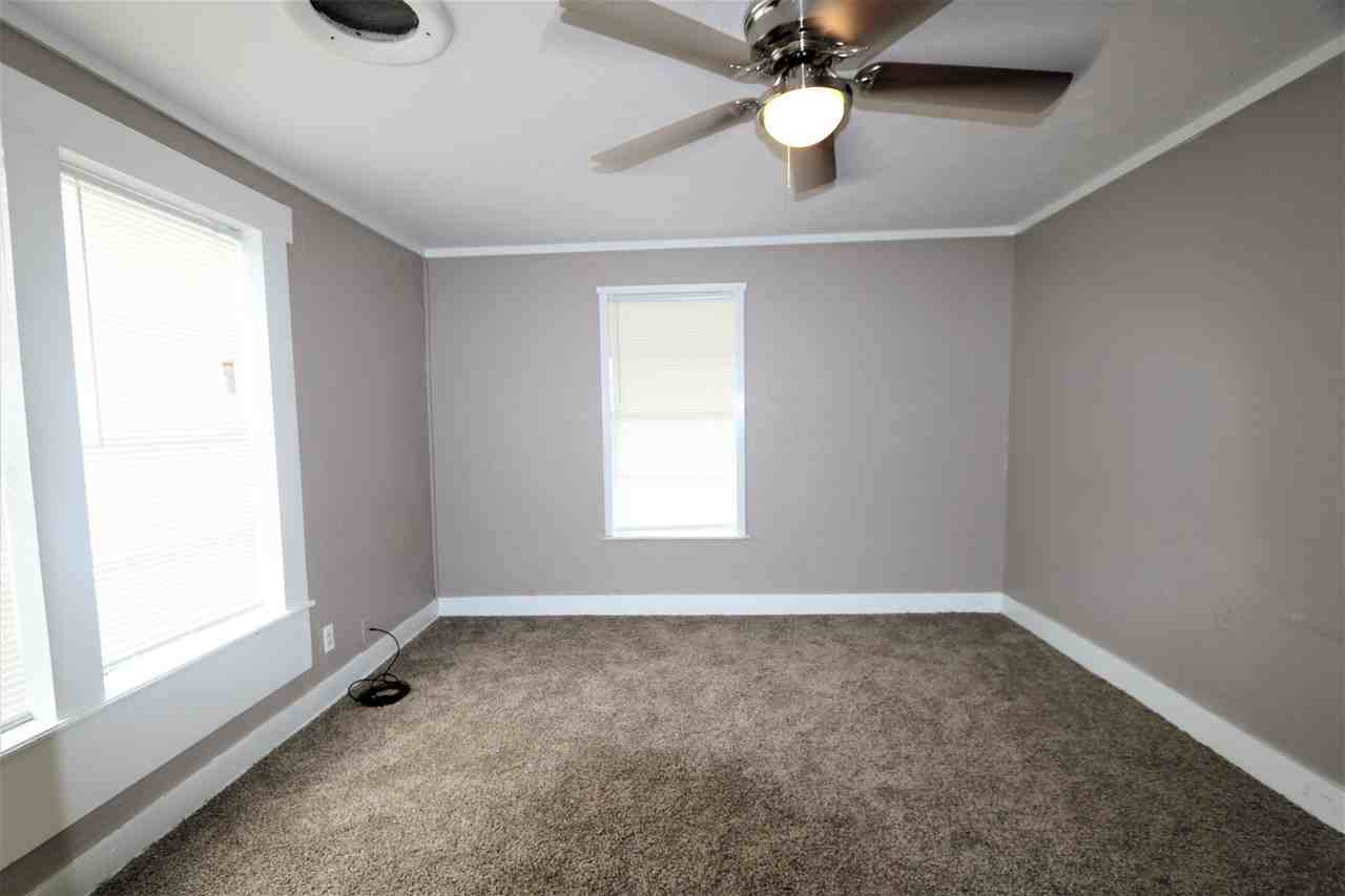 1918 6th St - Photo 7 of 9