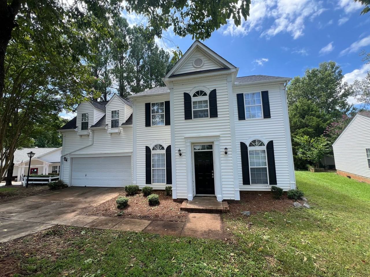 5127 Timbertop Ln - Photo 2 of 23