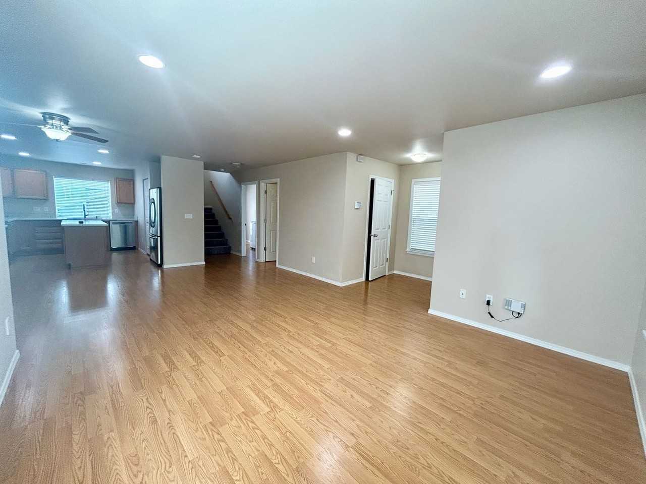 9117 229th Pl Ne - Photo 3 of 17