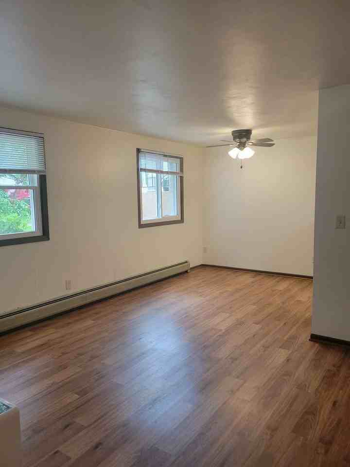 Rosendale - Photo 4 of 8