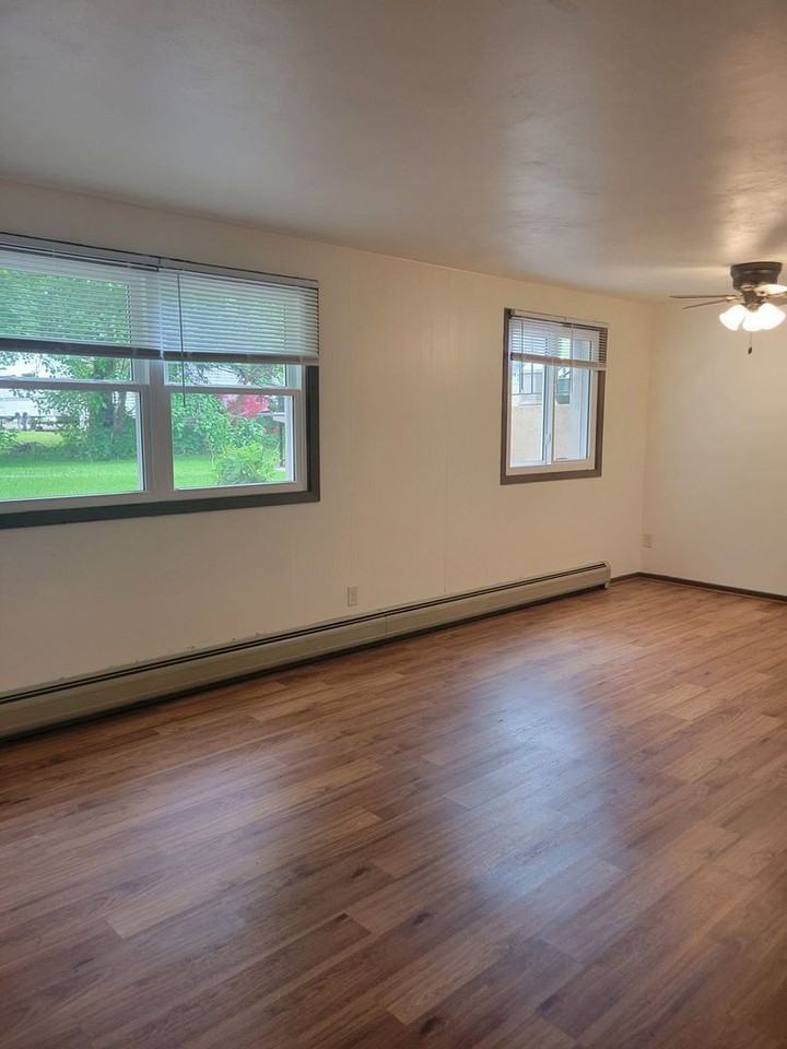 Rosendale - Photo 5 of 8