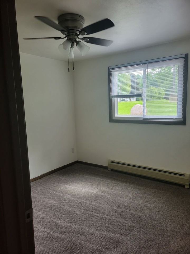 Rosendale - Photo 7 of 8