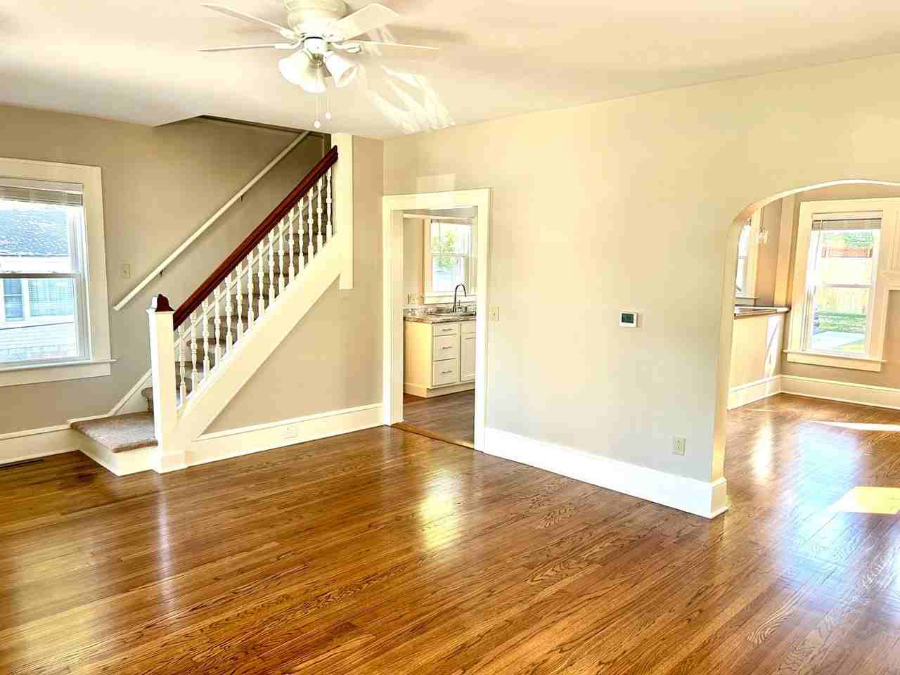 631 W 5th St - Photo 7 of 20