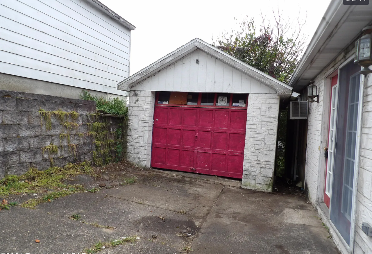 516 Winter St - Photo 2 of 15