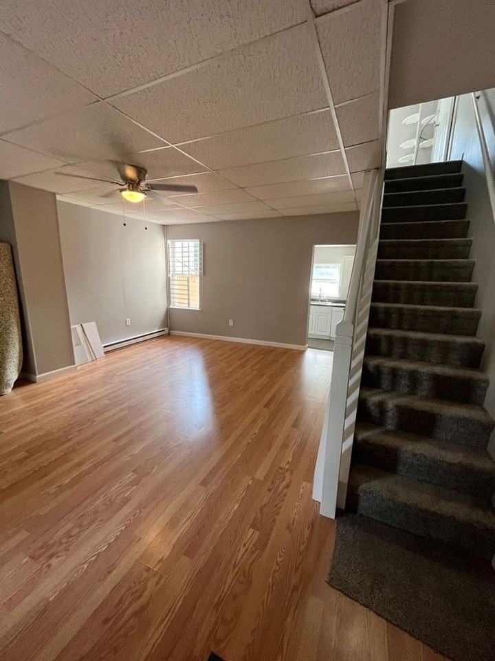 226 W Tilghman St - Photo 3 of 14