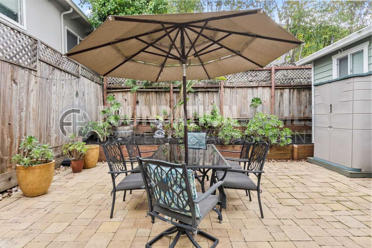 1837 2nd St - Photo 3 of 10