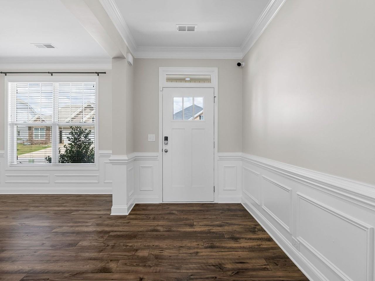 211 Pollyanna Dr - Photo 5 of 46