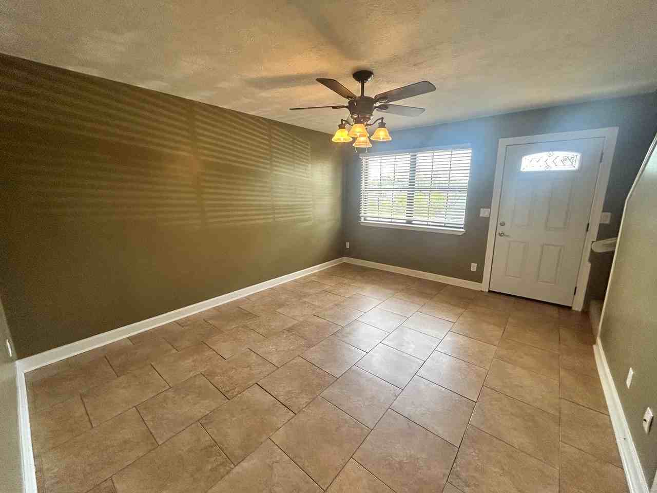 5009 Donalson Rd - Photo 2 of 20