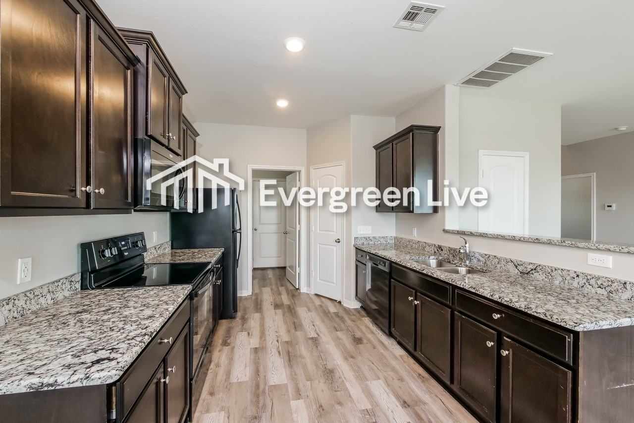 416 Tennessee Ave - Photo 5 of 16