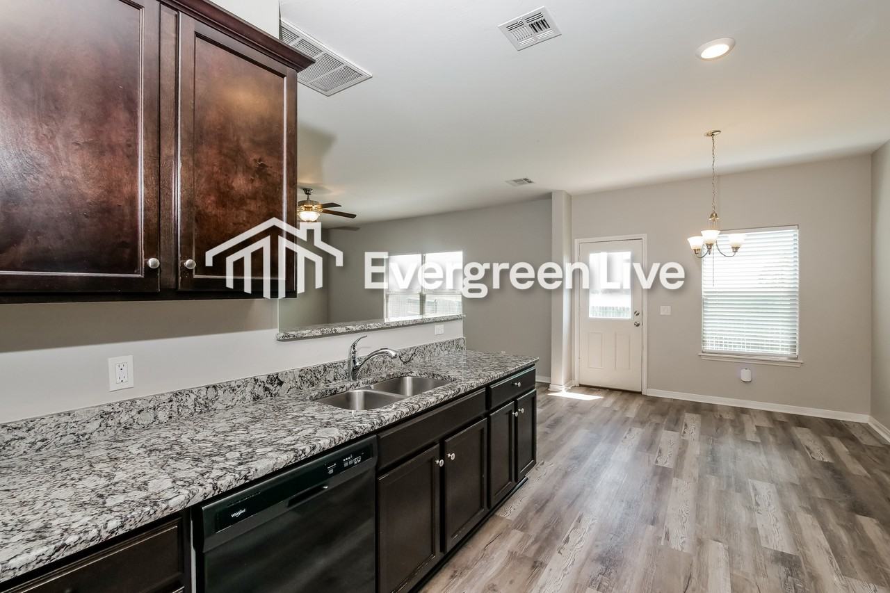 416 Tennessee Ave - Photo 6 of 16